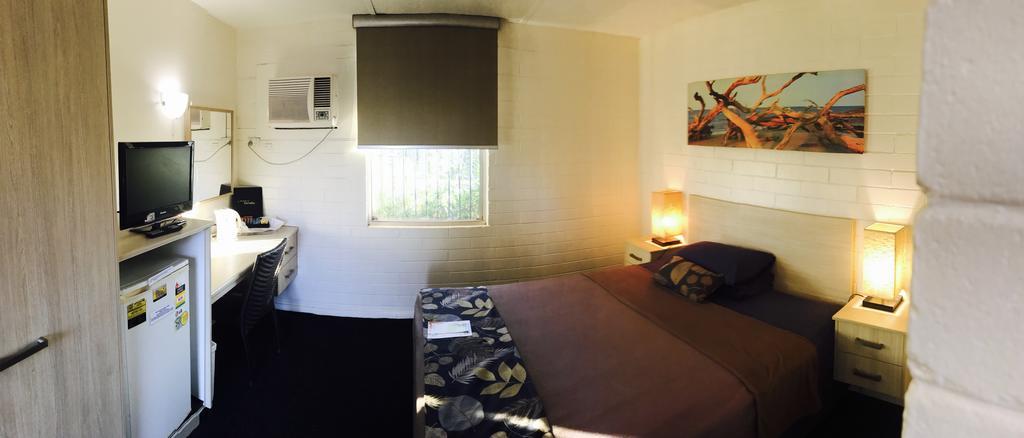 Dampier Mermaid Hotel Karratha Buitenkant foto